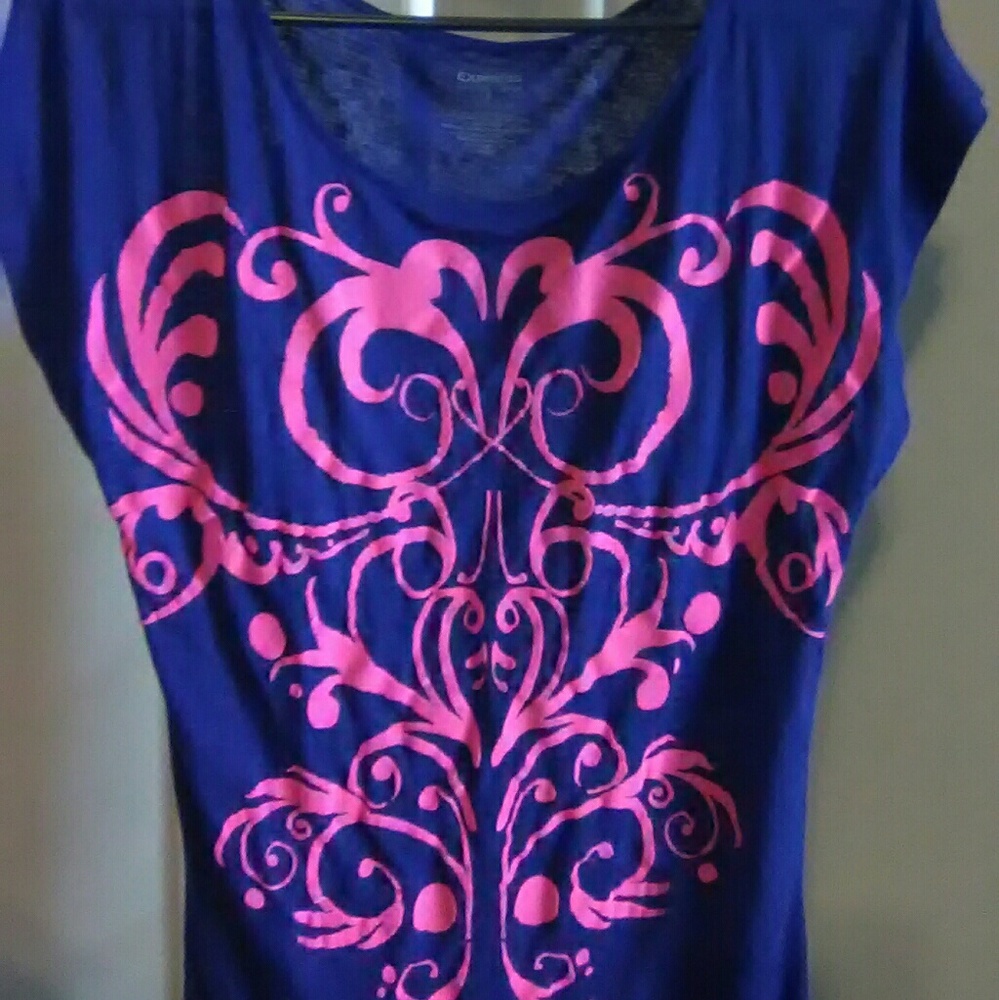 Express shirt with design